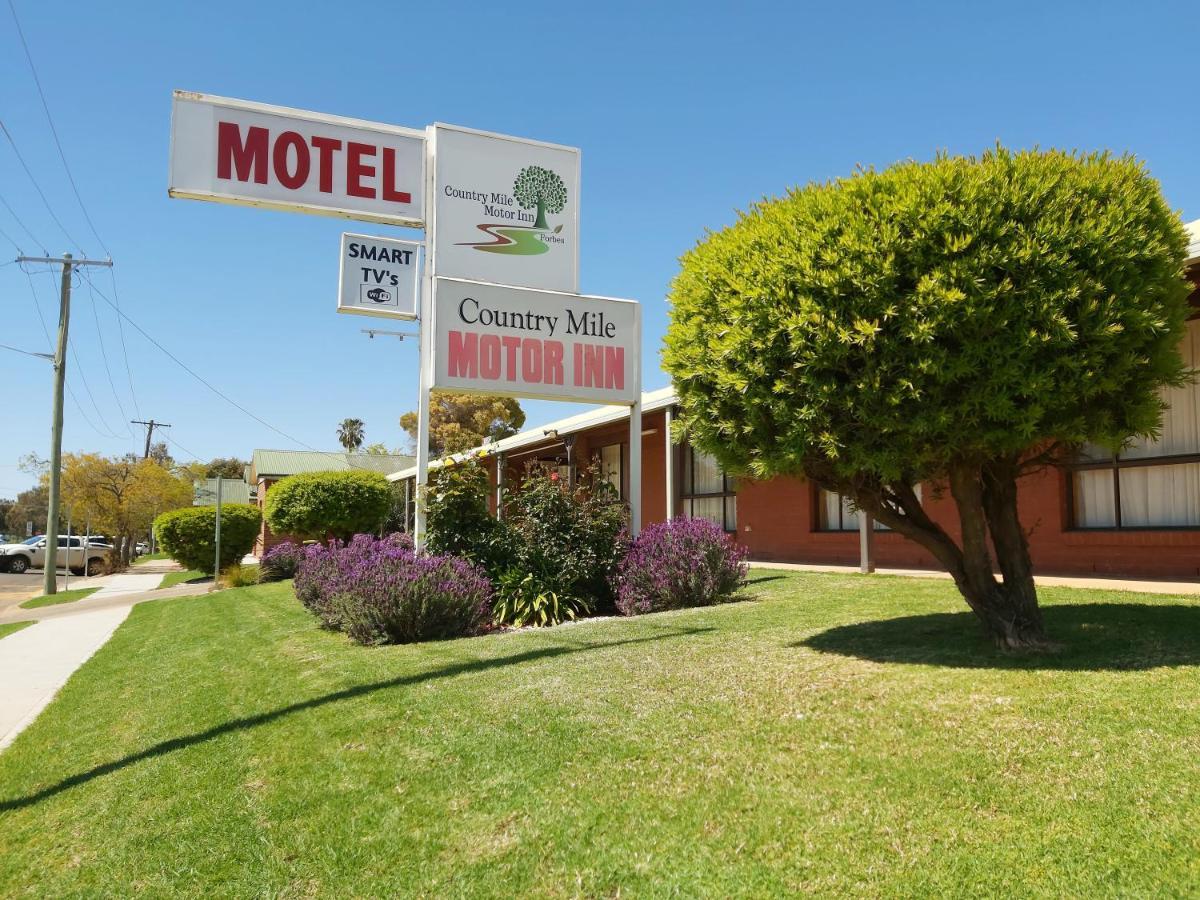 Country Mile Motor Inn Forbes Buitenkant foto